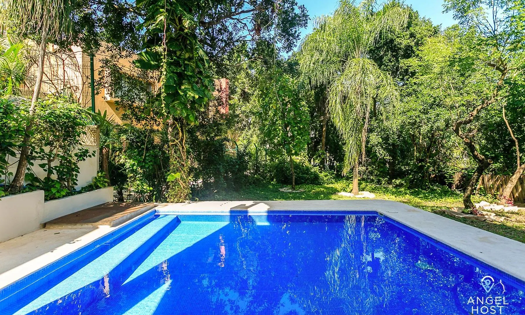 Villa With Private Pool & Large Garden In Playacar بلايا ديل كارمن المكسيك