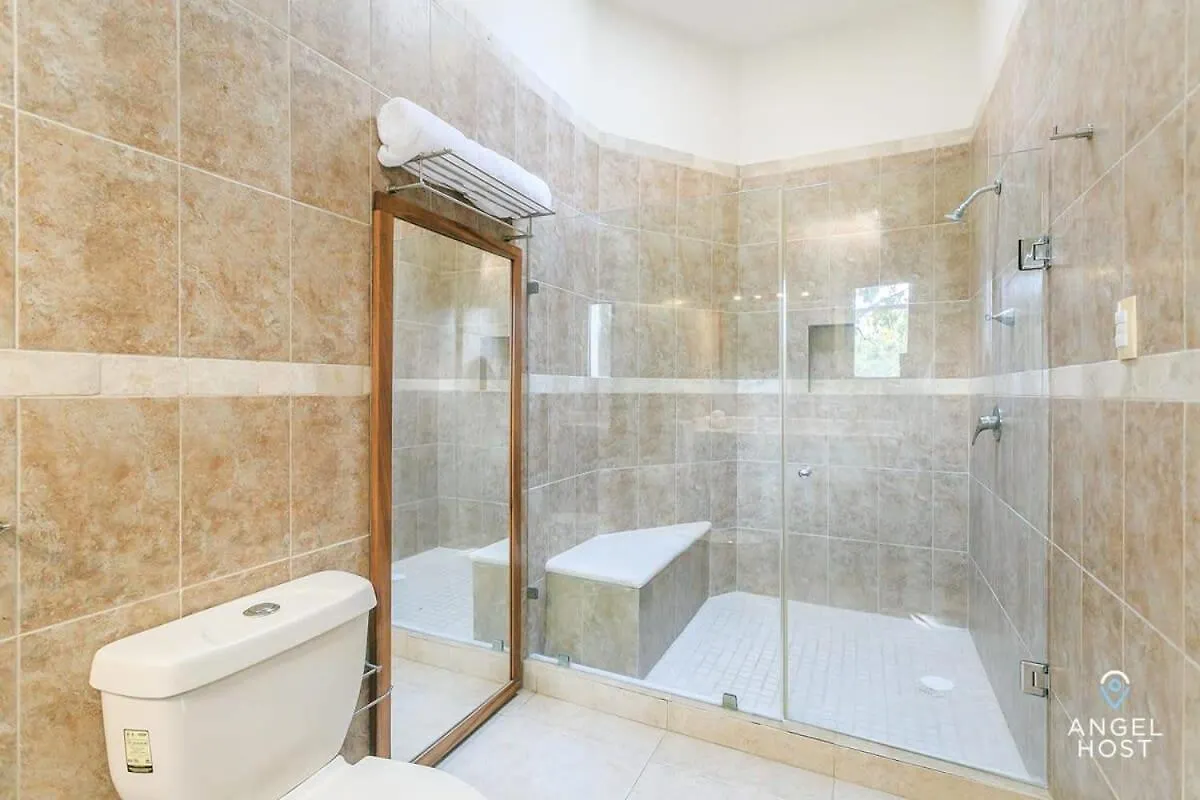 Villa With Private Pool & Large Garden In Playacar プレヤデルカーメン