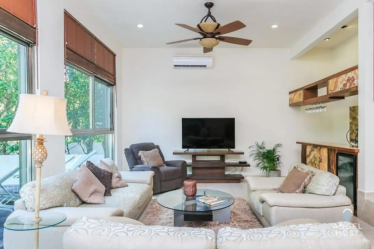 Villa With Private Pool & Large Garden In Playacar プレヤデルカーメン