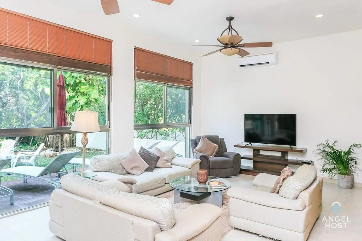 Villa With Private Pool & Large Garden In Playacar プレヤデルカーメン