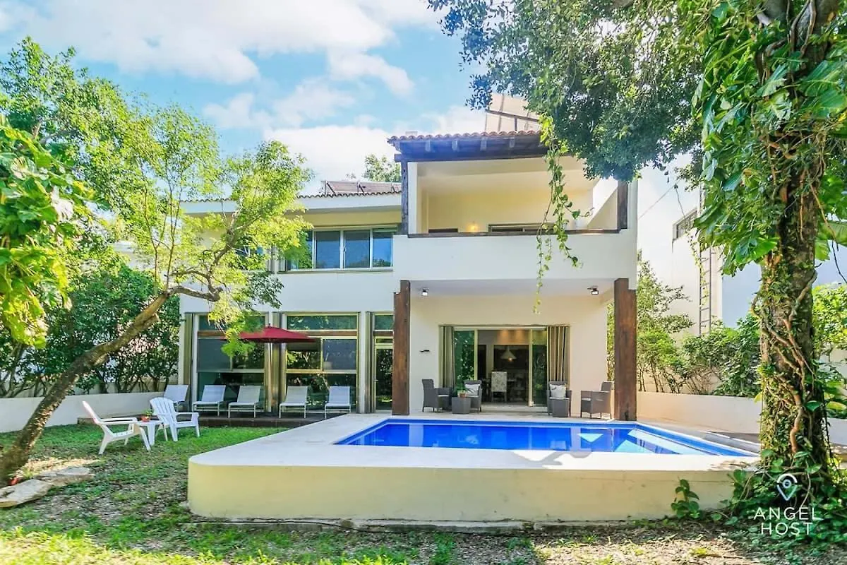 Villa With Private Pool & Large Garden In Playacar プレヤデルカーメン