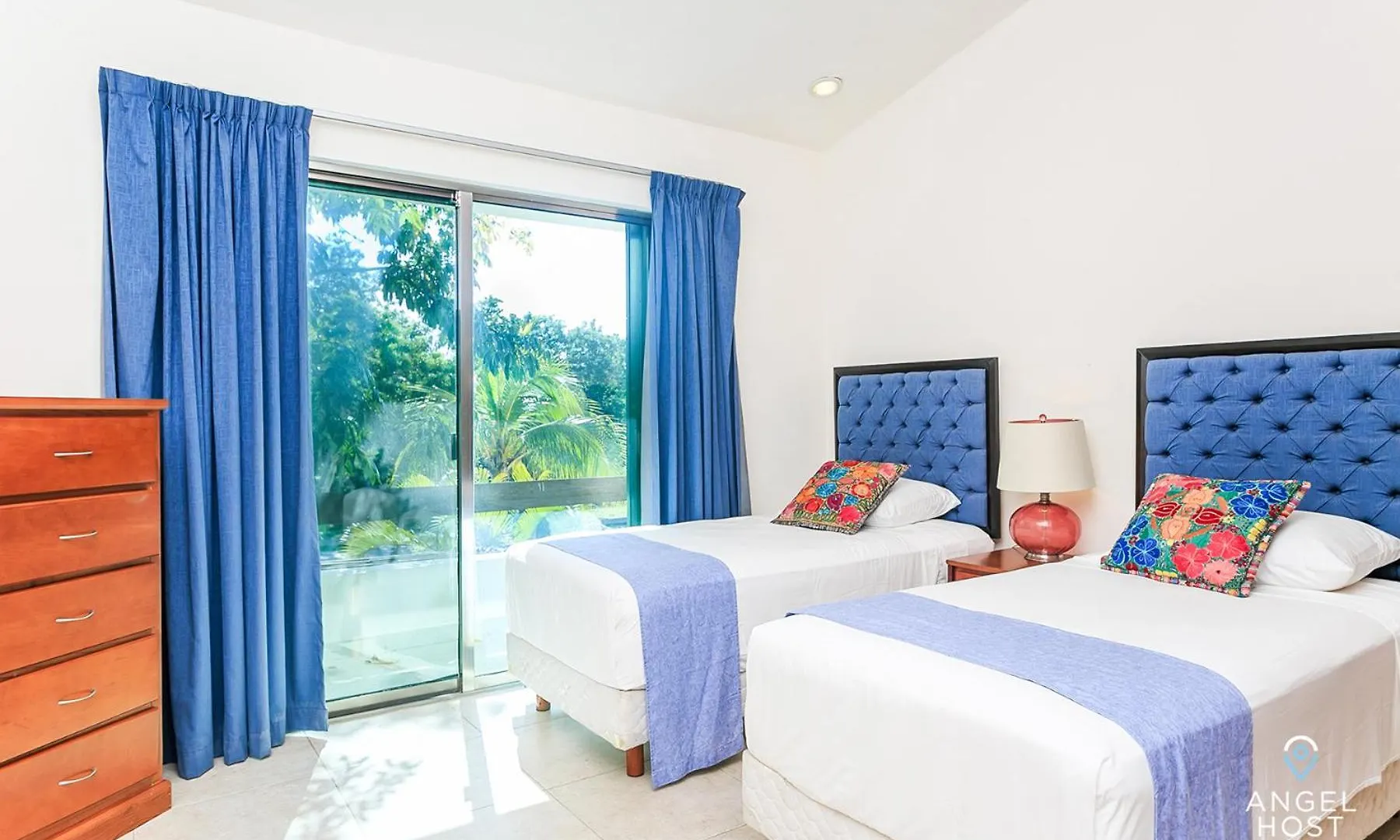 Villa With Private Pool & Large Garden In Playacar Playa del Carmen