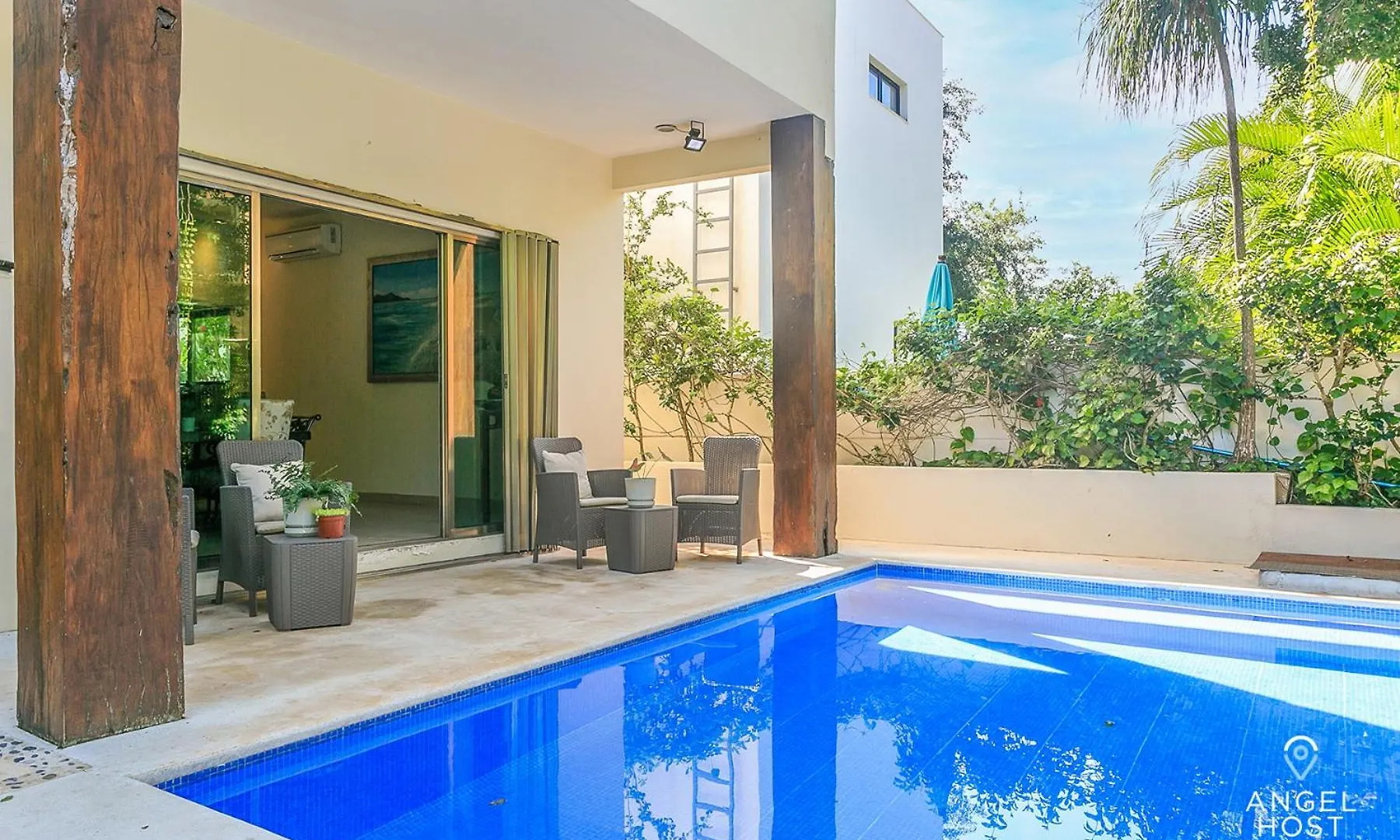 Villa With Private Pool & Large Garden In Playacar Playa del Carmen