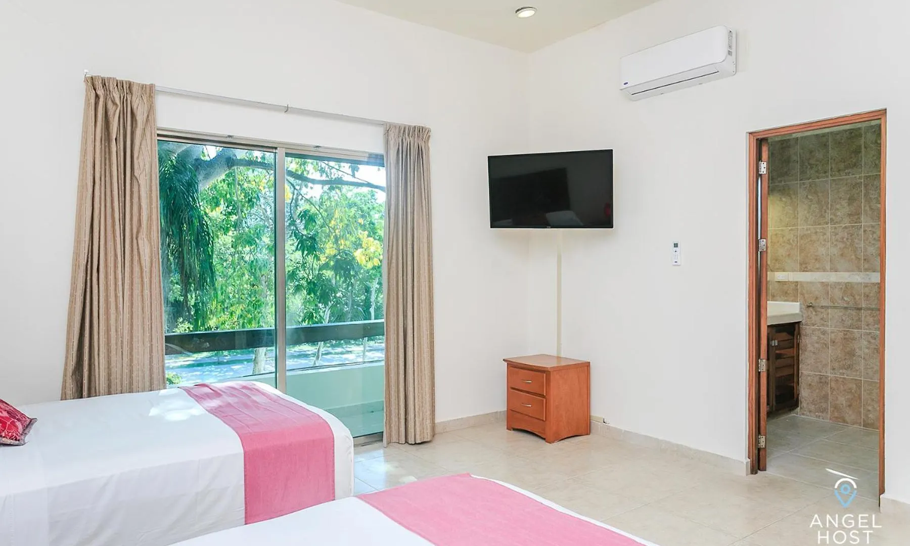 Villa With Private Pool & Large Garden In Playacar Playa del Carmen