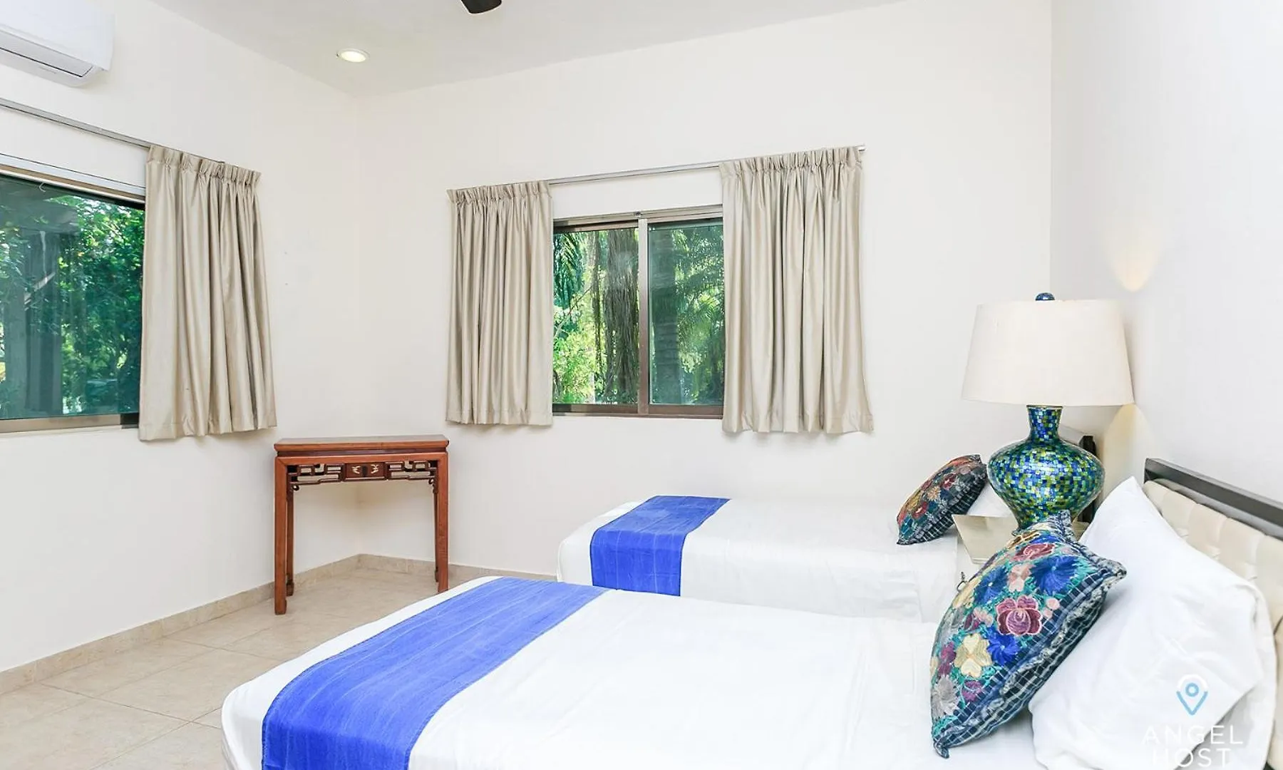 Villa With Private Pool & Large Garden In Playacar Playa del Carmen